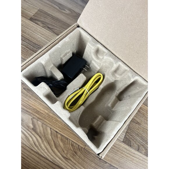 NETGEAR CM2000-100NAS Nighthawk 32 x 8 DOCSIS 3.1 Cable Modem Black - Picture 4 of 4